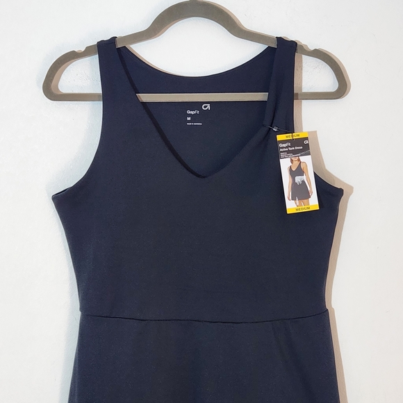 Gap Fit Sleeveless Black Athletic Mini Dress Size Medium NWT - Picture 2 of 11